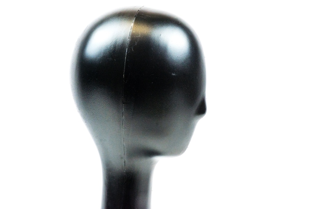 Cabeza de Plástico Negro