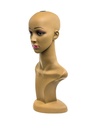 Cabeza de mujer morena