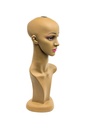 Cabeza de mujer morena