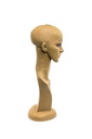 Cabeza de mujer morena