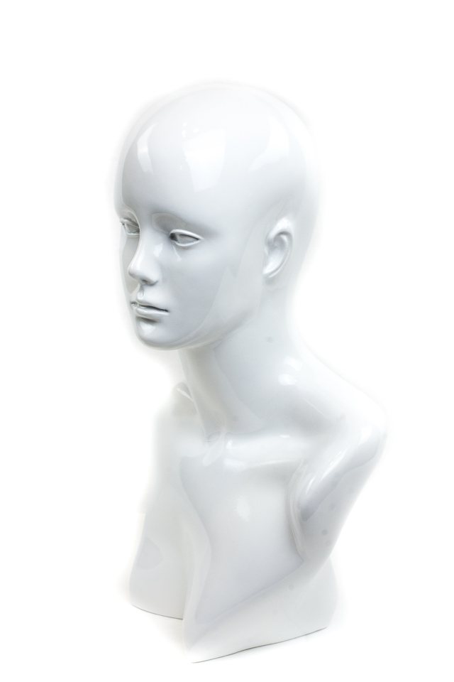 Cabeza de Mujer Blanca Brillante