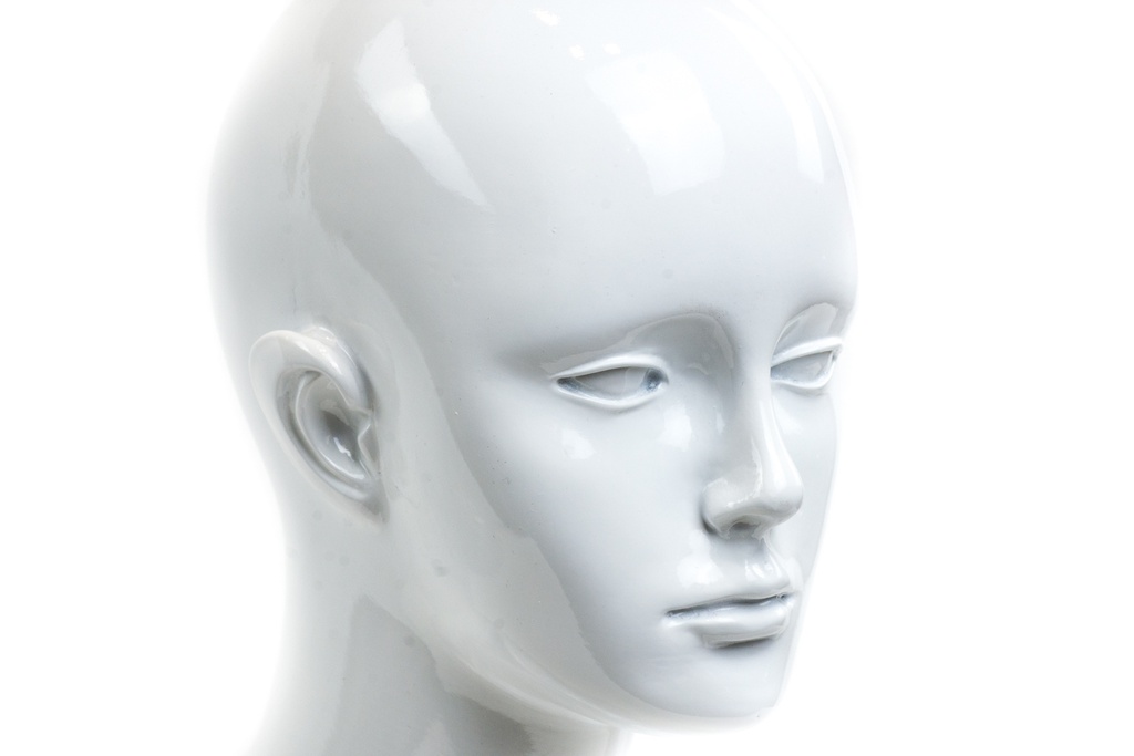 Cabeza de Mujer Blanca Brillante