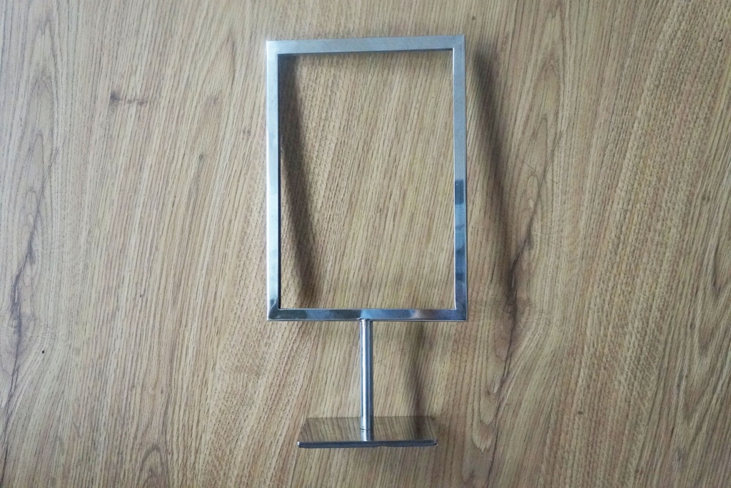 Soporte de Cartel de Acero Cromado A5
