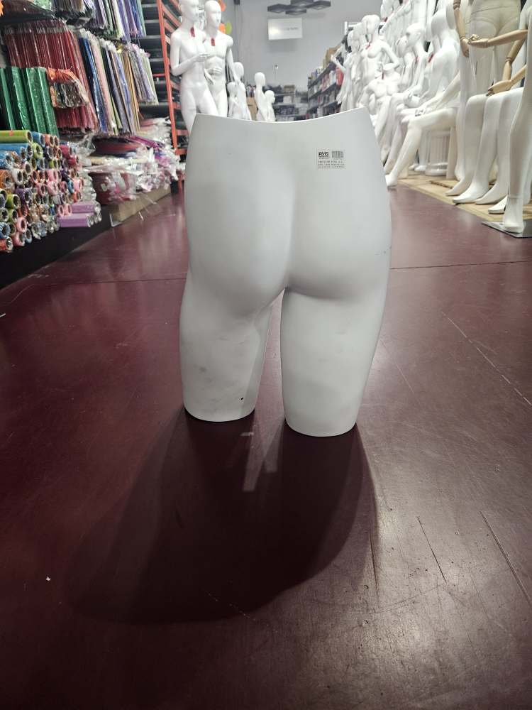 Cadera de Niña En Blanco 
