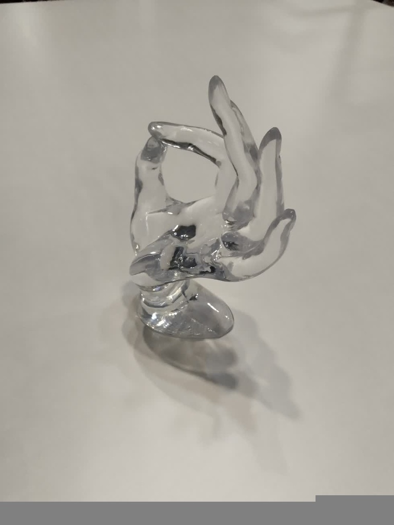 Acrílico para Anillos con Forma de Mano Translucido