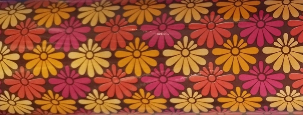 Dibujo de Papel de Regalo Rojo de Diferentes Colores
